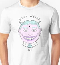 Camiseta unisex Stay Weird, NJ.