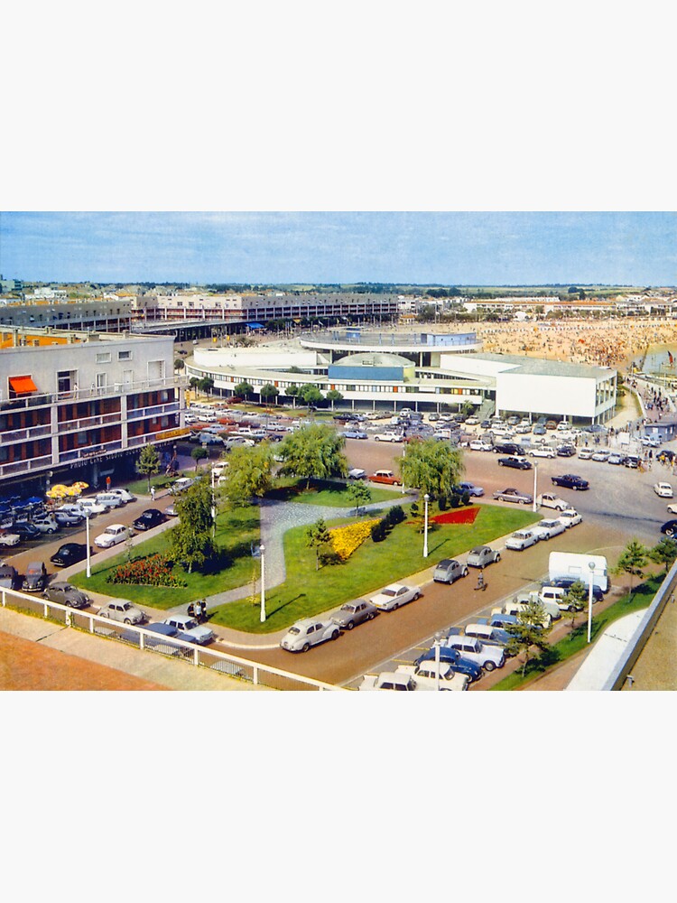 « Casino municipal de Royan, années 60 » par Richet