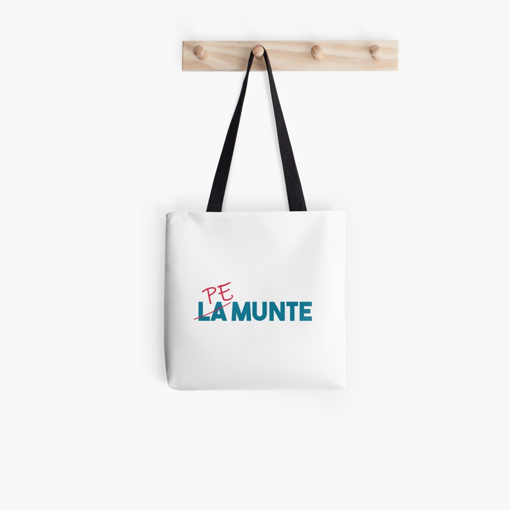 "Pe munte", nu "la munte" Tote Bag