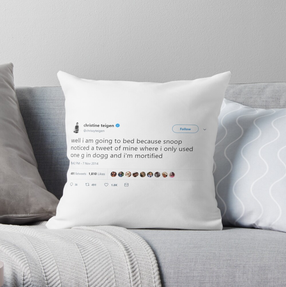 Chrissy Teigen tweet Throw Pillow