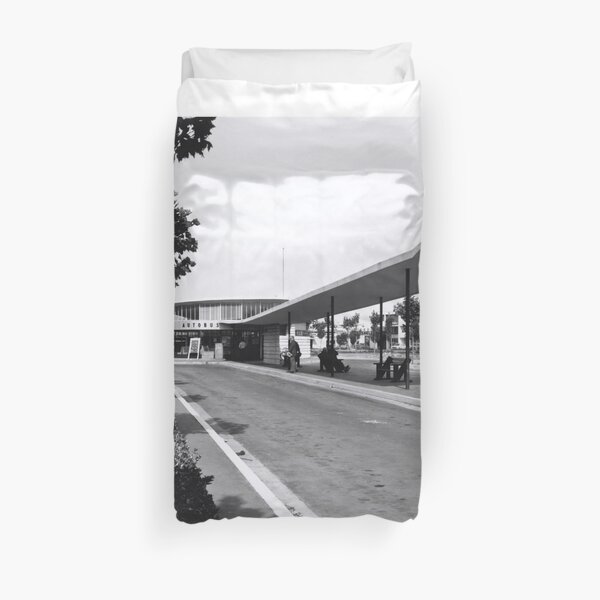 La gare routière de Royan dans les années 50 Housse de couette