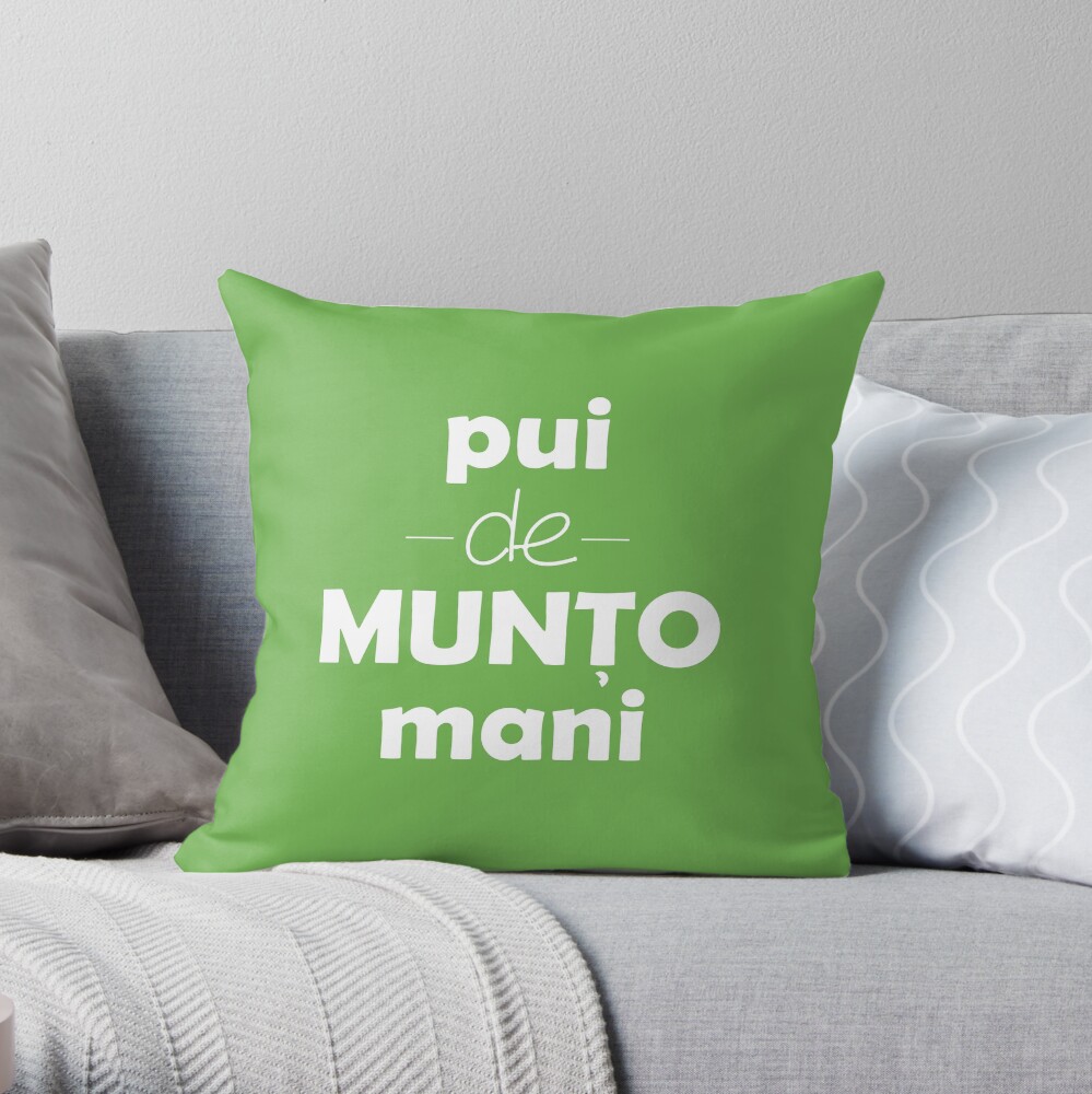Pui de muntomani Throw Pillow