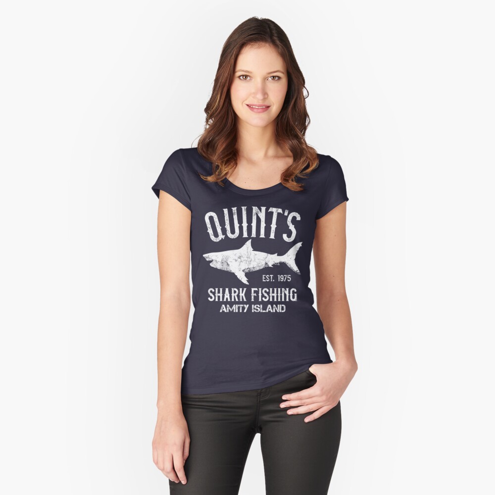 Aperçu de l'œuvre T-shirt échancré créée et vendue par IncognitoMode.
