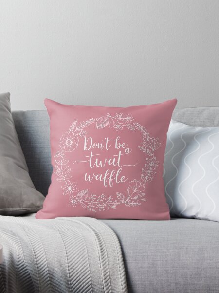 Aperçu de l'œuvre NE SOYEZ PAS UNE TWAT WAFFLE - Couronne de fleurs jurée créée et vendue par SweetSugarSpice.