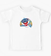 Baby Shark Retro (Junge) - Für die Dunkelheit Kinder T-Shirt