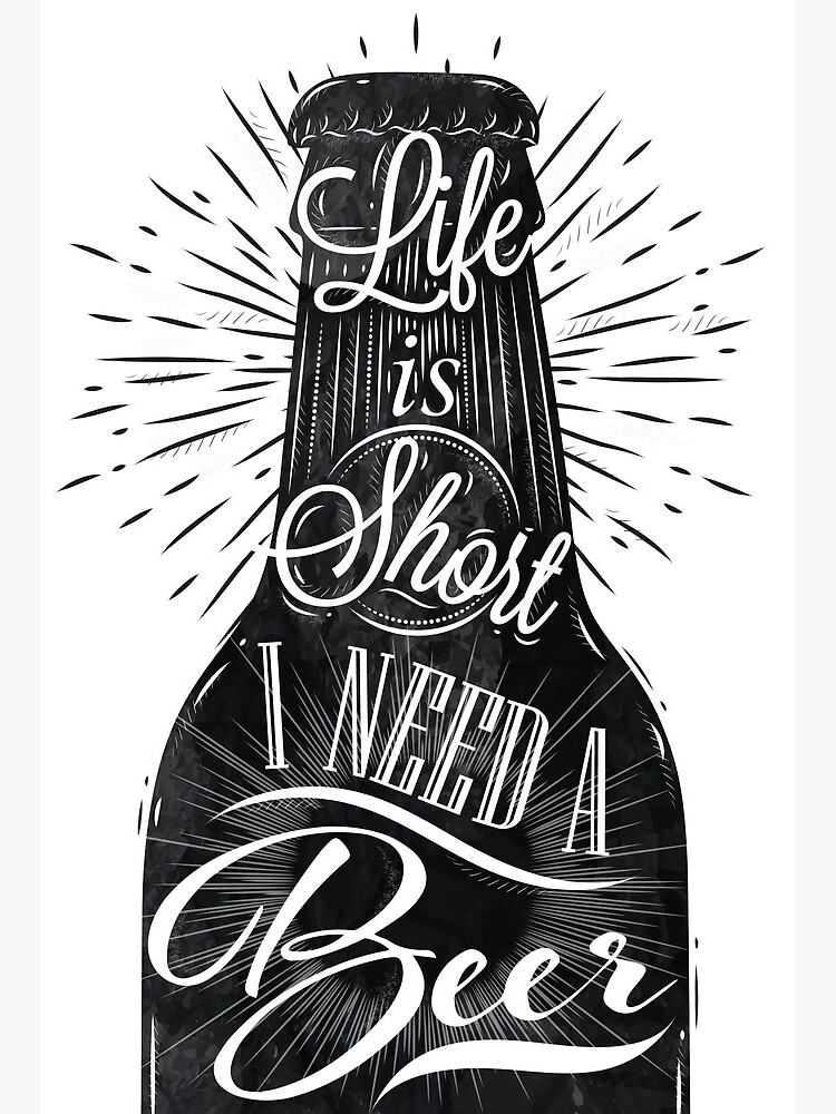 Lámina rígida «Ilustración de una botella de cerveza en blanco y negro  hecha de frases motivacionales» de blindvibes | Redbubble
