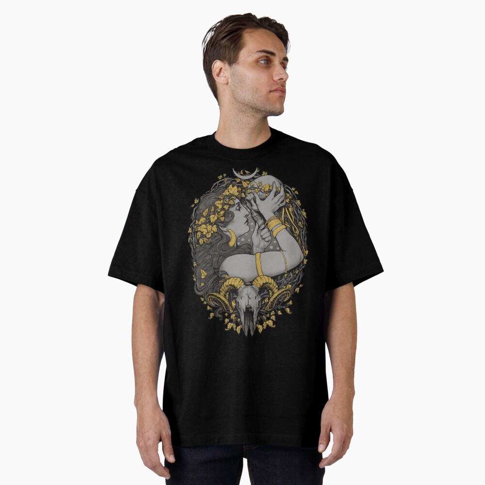 Artikel-Vorschau von Oversized T-Shirt, designt und verkauft von medusadollmaker.