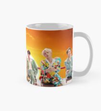 Taza clásica BTS IDOL