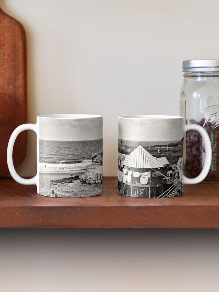 Aperçu 2 sur 6. Mug à café avec l'œuvre Plage du Chay, années 1900 créée et vendue par Richet.