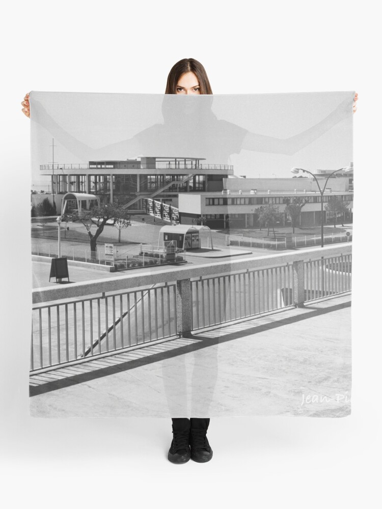 Thumbnail 1 of 3, Scarf, Casino Municipal de Royan, 1960s (3) (© JP Boudon) designed and sold by Richet.