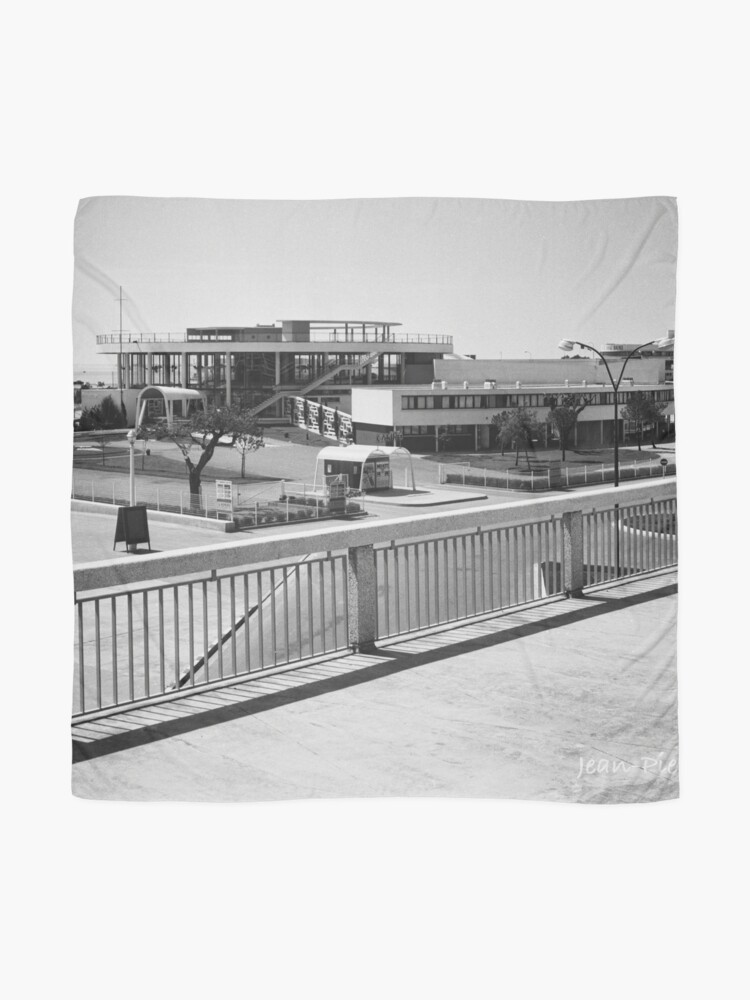 Thumbnail 2 of 3, Scarf, Casino Municipal de Royan, 1960s (3) (© JP Boudon) designed and sold by Richet.