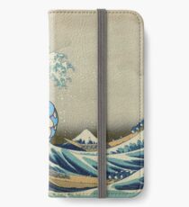 Die große Welle vor Garados iPhone Flip-Case/Hülle/Klebefolie