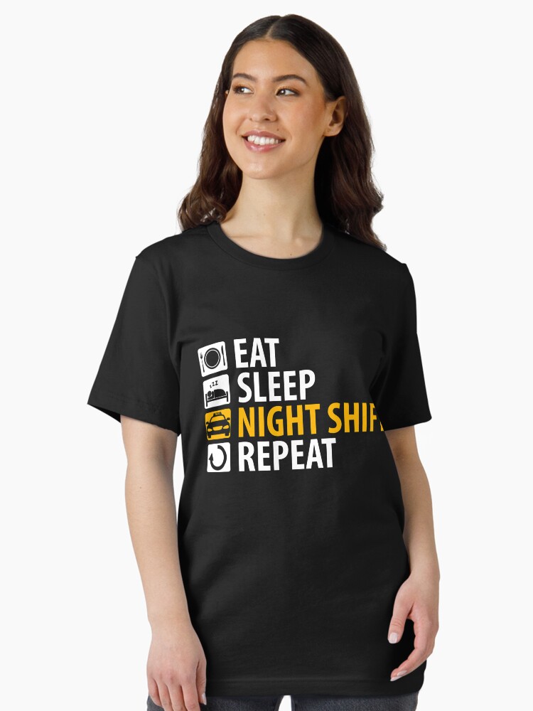 Thumbnail 2 von 7, Essential T-Shirt, Taxi Driver Eat Sleep Night Shift Repeat - Taxi Driver Quotes Gift designt und verkauft von yeoys.