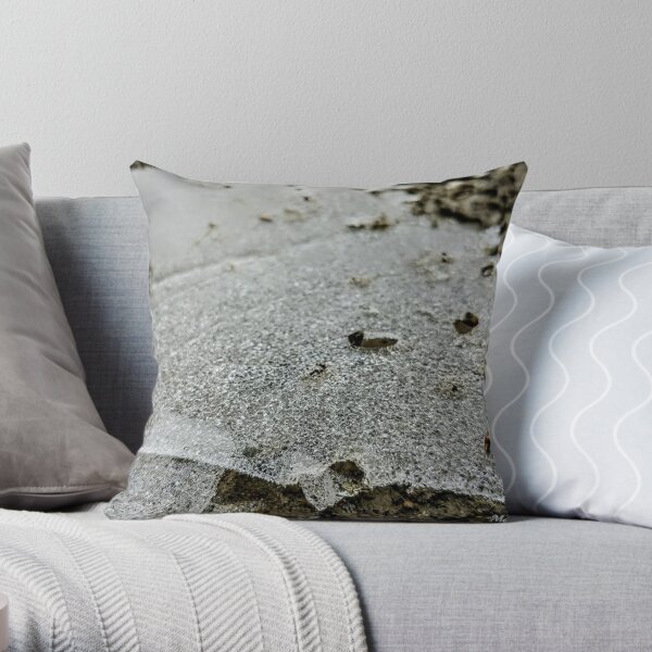 ice leaf Throw Pillow