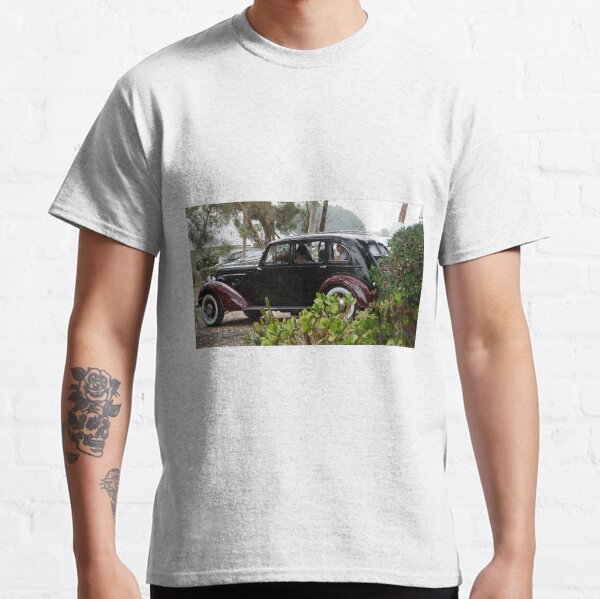 Here comes the Bride - Magpie Springs - Adelaide Hills Wedding - Fleurieu Peninsula wedding Classic T-Shirt