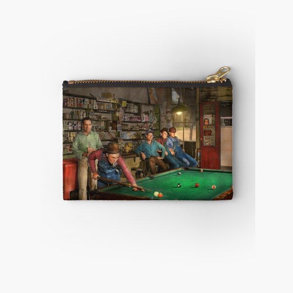 Artikelvorschau, Sport - Pool - Der Pool - Trubel von 1941 entworfen und verkauft von Mike Savad Photography.