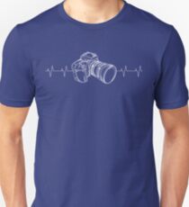 Kamera-Herzschlag-Kunst | Nettes Liebes-Fotografie-Entwurfs-Geschenk Slim Fit T-Shirt