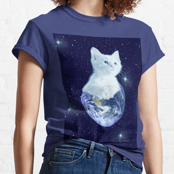 Space Baby Cat auf der Erde Classic T-Shirt