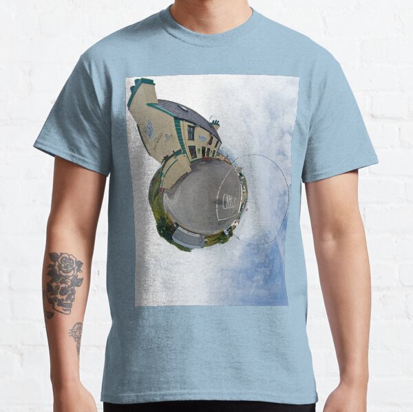 Biddy's House - the Crossroads Pub, Glencolmcille(Sky Out) Classic T-Shirt