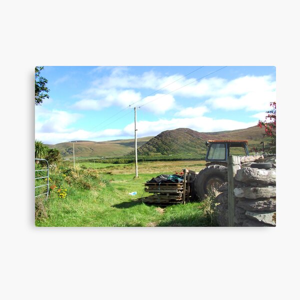 Aperçu de l'œuvre Rusted Tractor - Kerry, Ireland créée et vendue par CFoley.