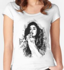 Camiseta entallada de cuello redondo Lauren Jauregui logotipo blanco y negro