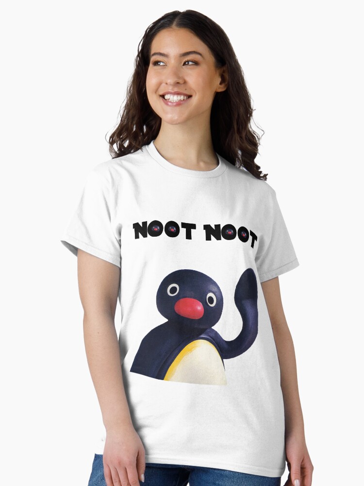Imagen 2 de 7, Camiseta clásica con la obra Pingu "Noot Noot", diseñada y vendida por Noflash.