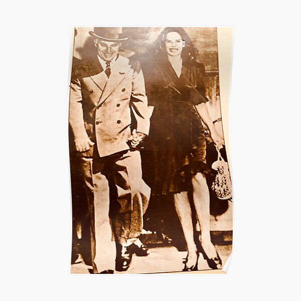 Charlie Chaplin y Oona O'Neill en el día de su boda, 1943 Póster