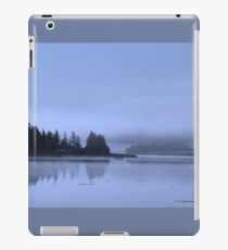 Heitere Wasserlandschaft iPad-Hülle & Klebefolie