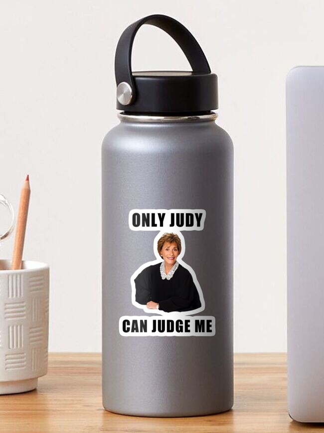 Thumbnail 1 von 3, Sticker, Judge Judy, Nur Gott kann mich richten, Humor, Witze, Zitate, Geschenke, Geschenke, Ideen, Freunde, gute Stimmung, Kultur, Reality-TV designt und verkauft von avit1.