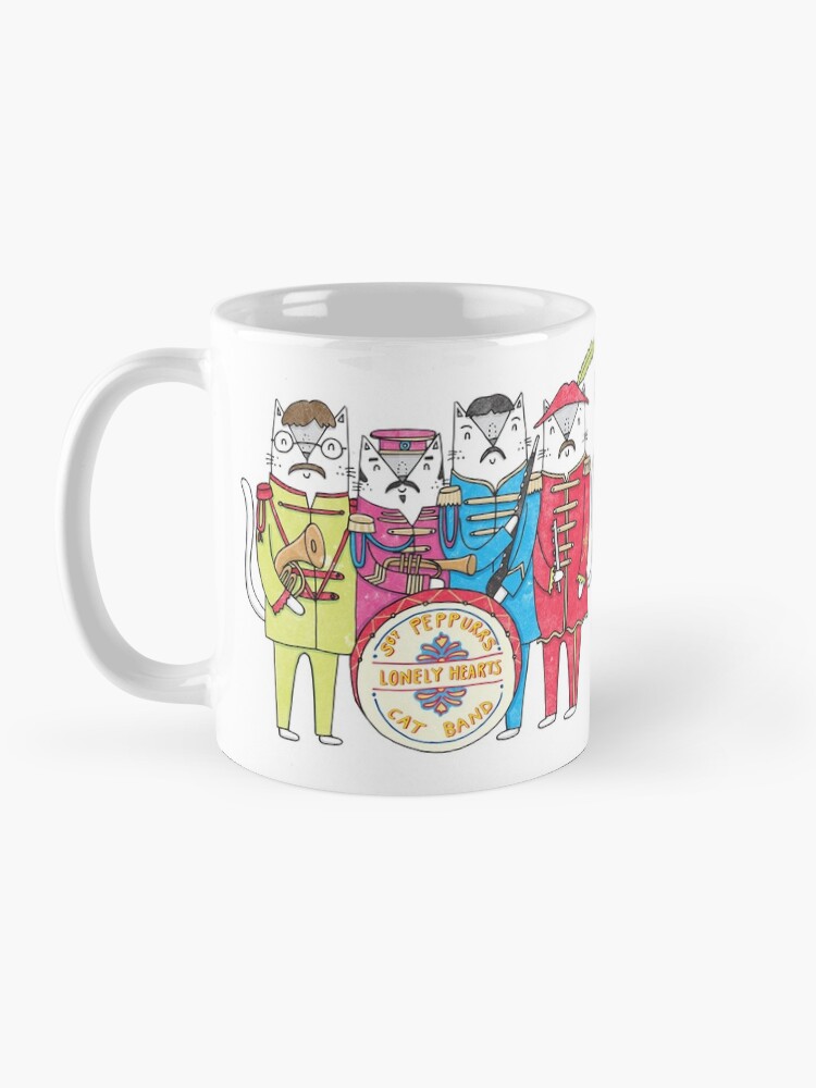 Aperçu 3 sur 6. Mug à café avec l'œuvre Le groupe Lonely Hearts Cats du SGT Peppurr créée et vendue par KatieRubyMiller.