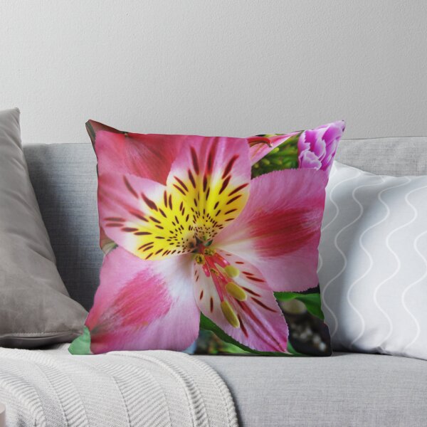 Artikelvorschau, Pink Lilly entworfen und verkauft von Cindy Hitch.