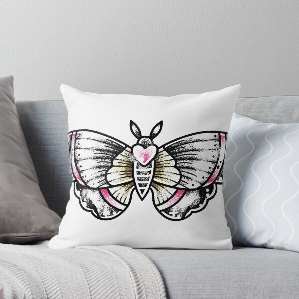 Aperçu de l'œuvre Flash de tatouage traditionnel papillon de coeur créée et vendue par Ella Mobbs.