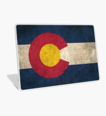 Alte und abgenutzte beunruhigte Weinlese-Flagge von Colorado Laptop Folie