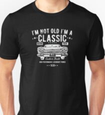 80th Birthday Funny Design - Im Not Old Im A Classic Custom Built 1939 Unisex T-Shirt