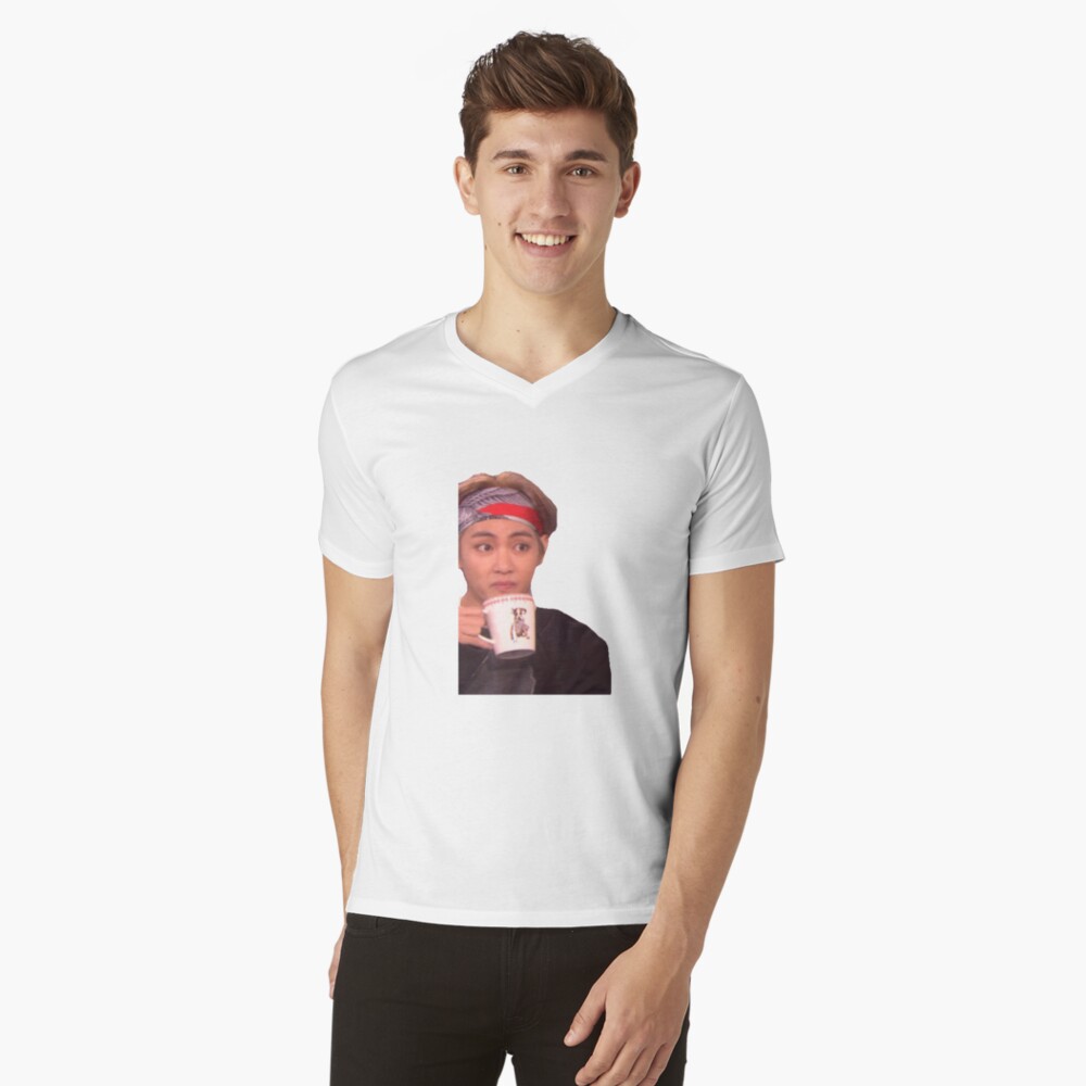 Artikel-Vorschau von T-Shirt mit V-Ausschnitt, designt und verkauft von hnguyen22.