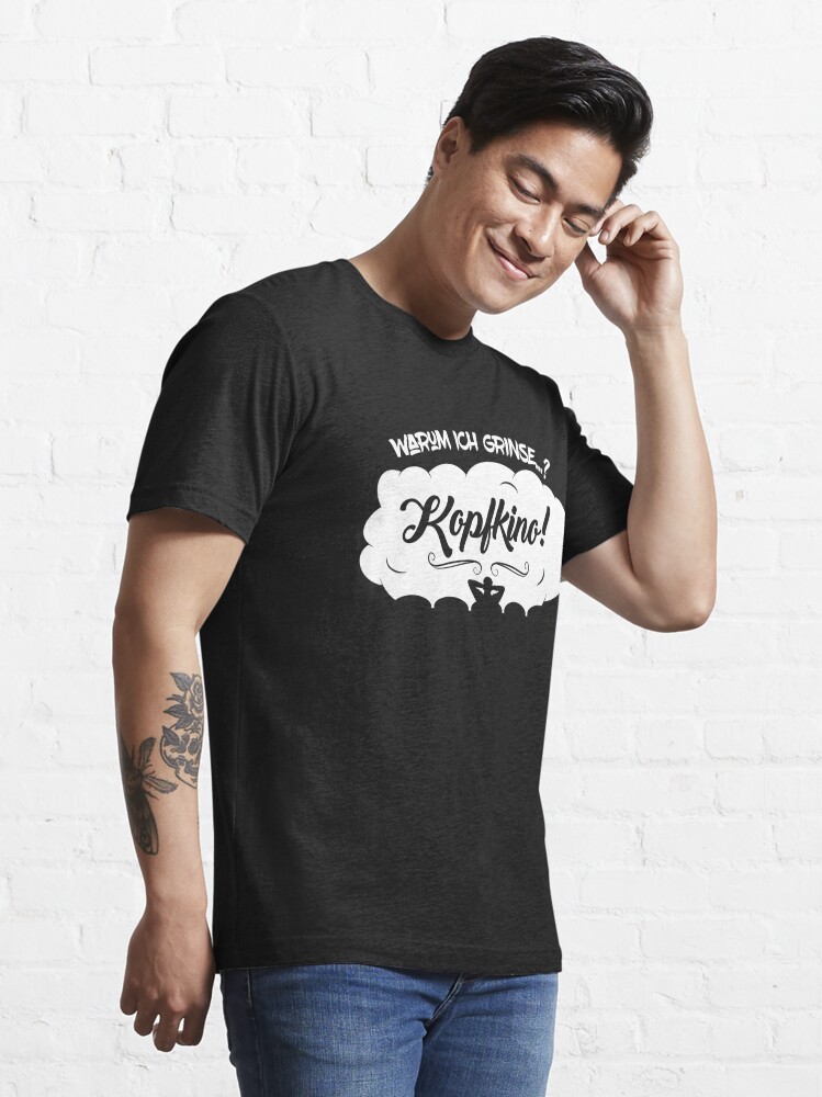 Essential T-Shirt mit Warum ich grinse Kopfkino - Movie Geschenk, designt und verkauft von yeoys