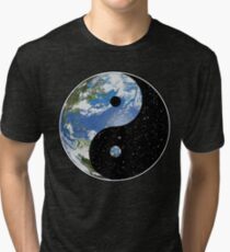 Erde und Raum Yin Yang Symbol Vintage T-Shirt