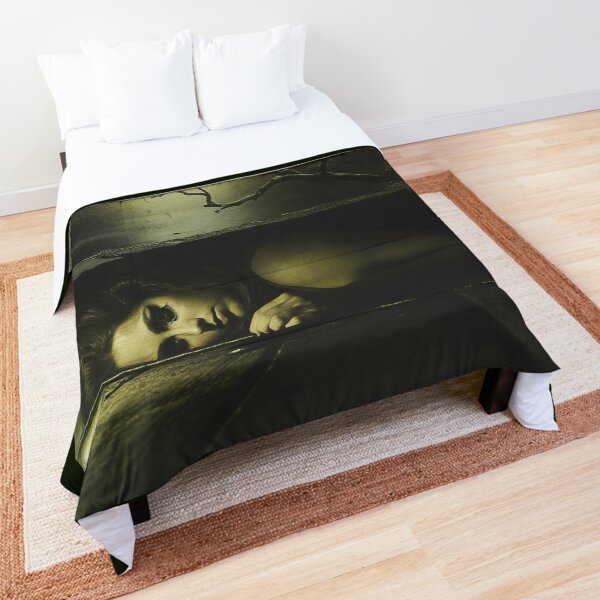 Forever lost Comforter