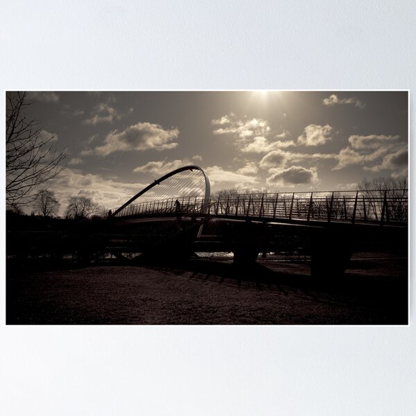 Artikelvorschau, The Millenium Bridge entworfen und verkauft von Squawk.