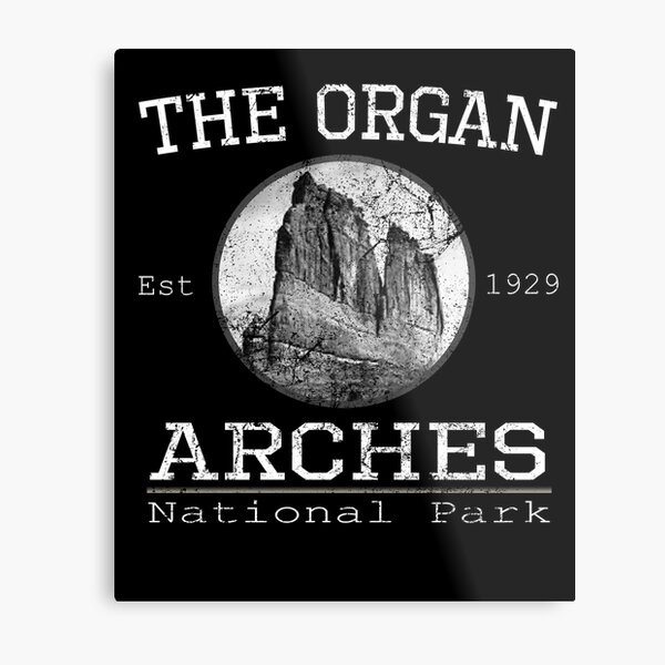 The Organ Sandstone Tower, Courthouse Towers Arches National Park Metal Print