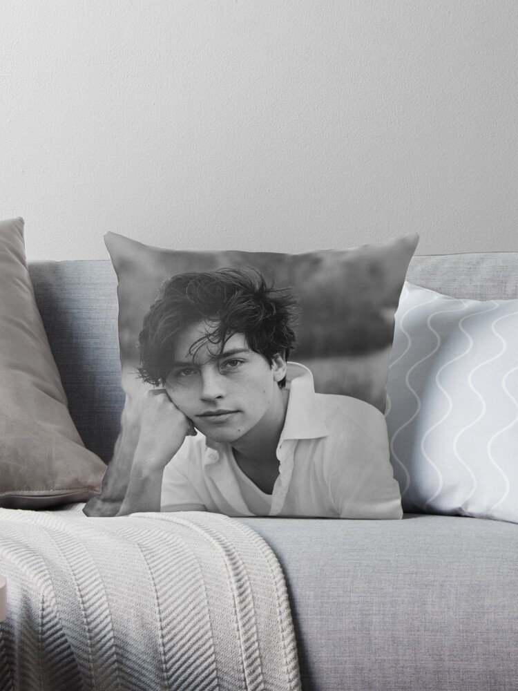 Cojin for Sale con la obra cole sprouse de justforya Redbubble