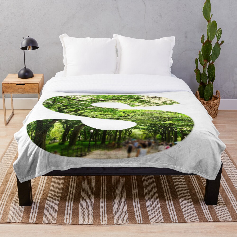 Central Park - Letter S on a throw blanket
