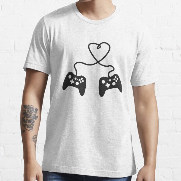 Game Controllers Heart  Essential T-Shirt