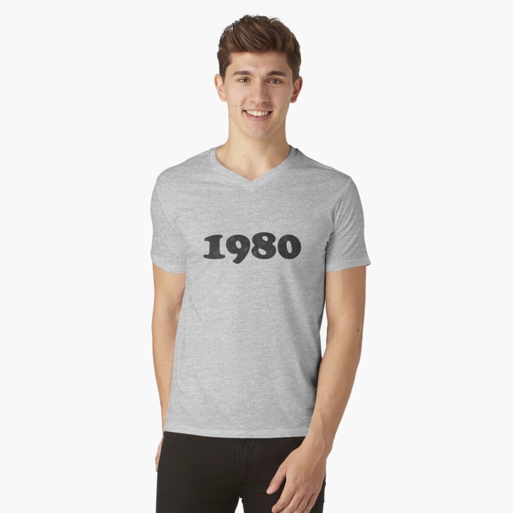 Aperçu de l'œuvre T-shirt col V créée et vendue par Jeanne-LMBB.