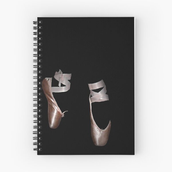Aperçu de l'œuvre Point Chaussures créée et vendue par Josie Jackson.