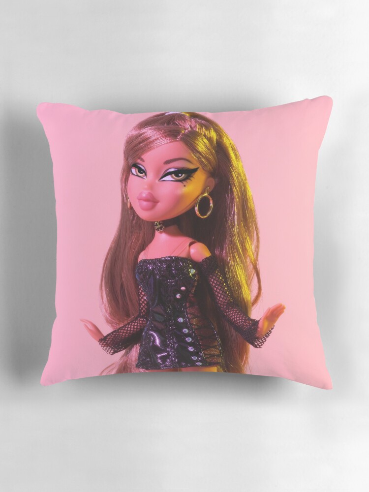 ❤BNWT TIKTOK deals BRATZ THROW AND FUZZY BRATZ PILLOW❤