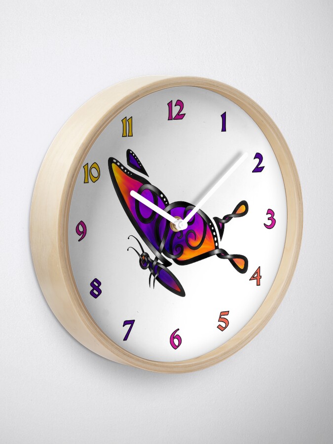 Alternate view of Celtic Knot Butterfly I-clock Clock
