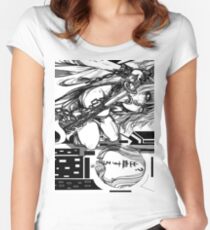 N a g i s a // 2 Tailliertes Rundhals-Shirt