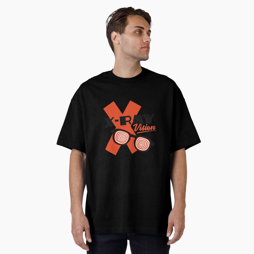 Aperçu de l'œuvre T-shirt oversize créée et vendue par Jeanne-LMBB.