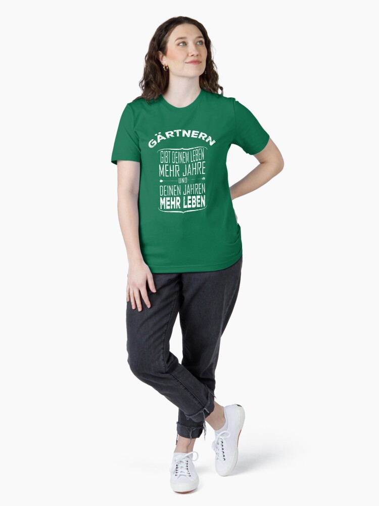 Thumbnail 4 von 7, Essential T-Shirt, Gärtnern gibt deinem Leben mehr Jahre - Gärtner Geschenk designt und verkauft von yeoys.